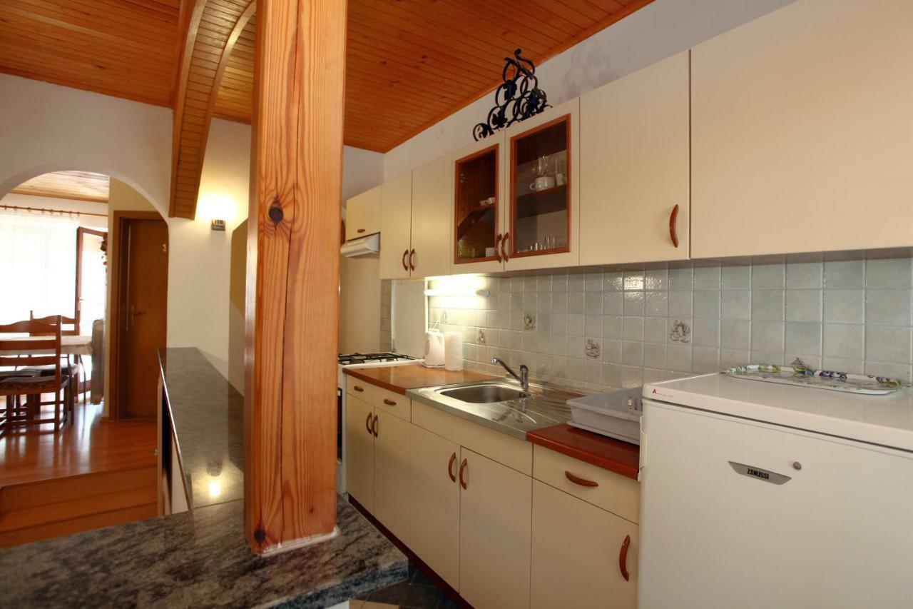 Apartment Svobode Izola Bagian luar foto
